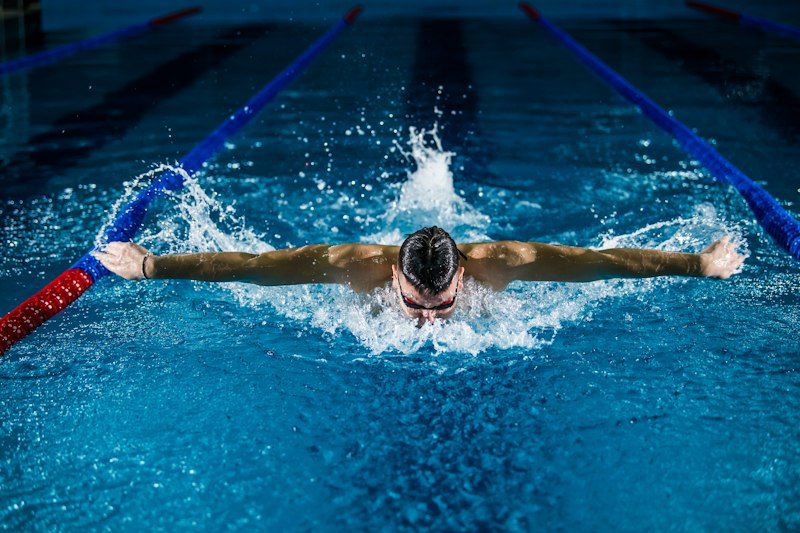 归化与留洋：足球人才流动的全球化拼图